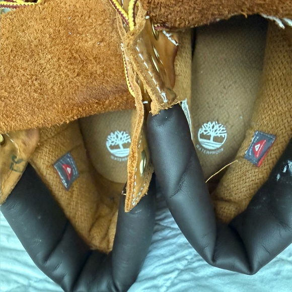 Timberland Tan Leather Boots - Picture 6 of 14